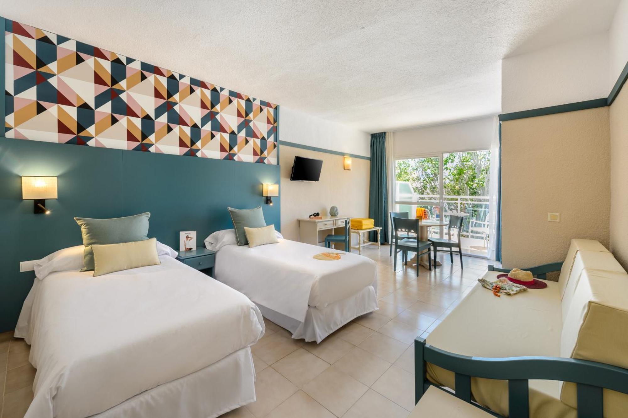 Aparthotel Vibra Club Maritim San Antonio Abad Exterior foto