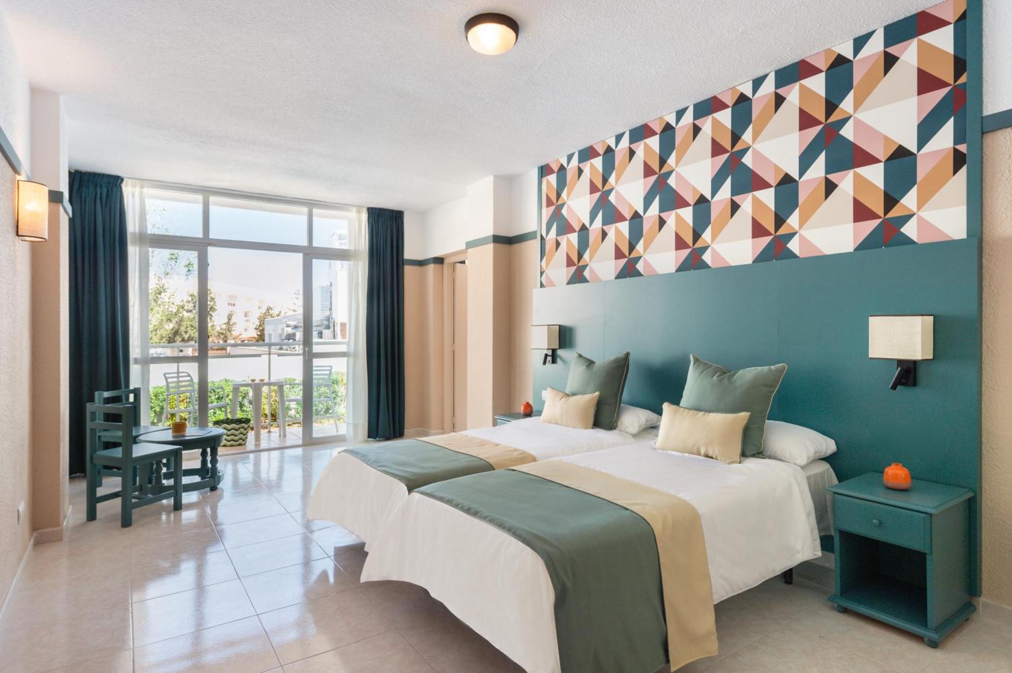 Aparthotel Vibra Club Maritim San Antonio Abad Exterior foto