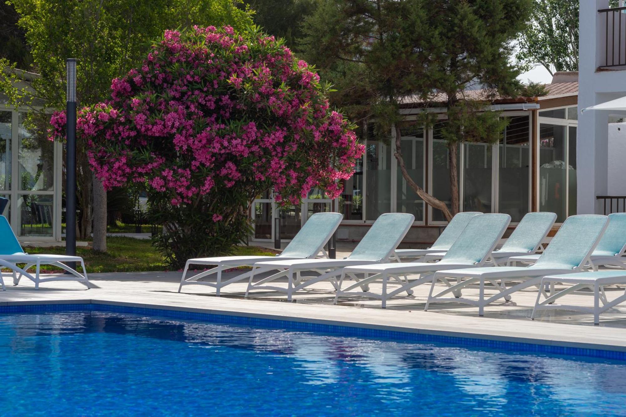 Aparthotel Vibra Club Maritim San Antonio Abad Exterior foto